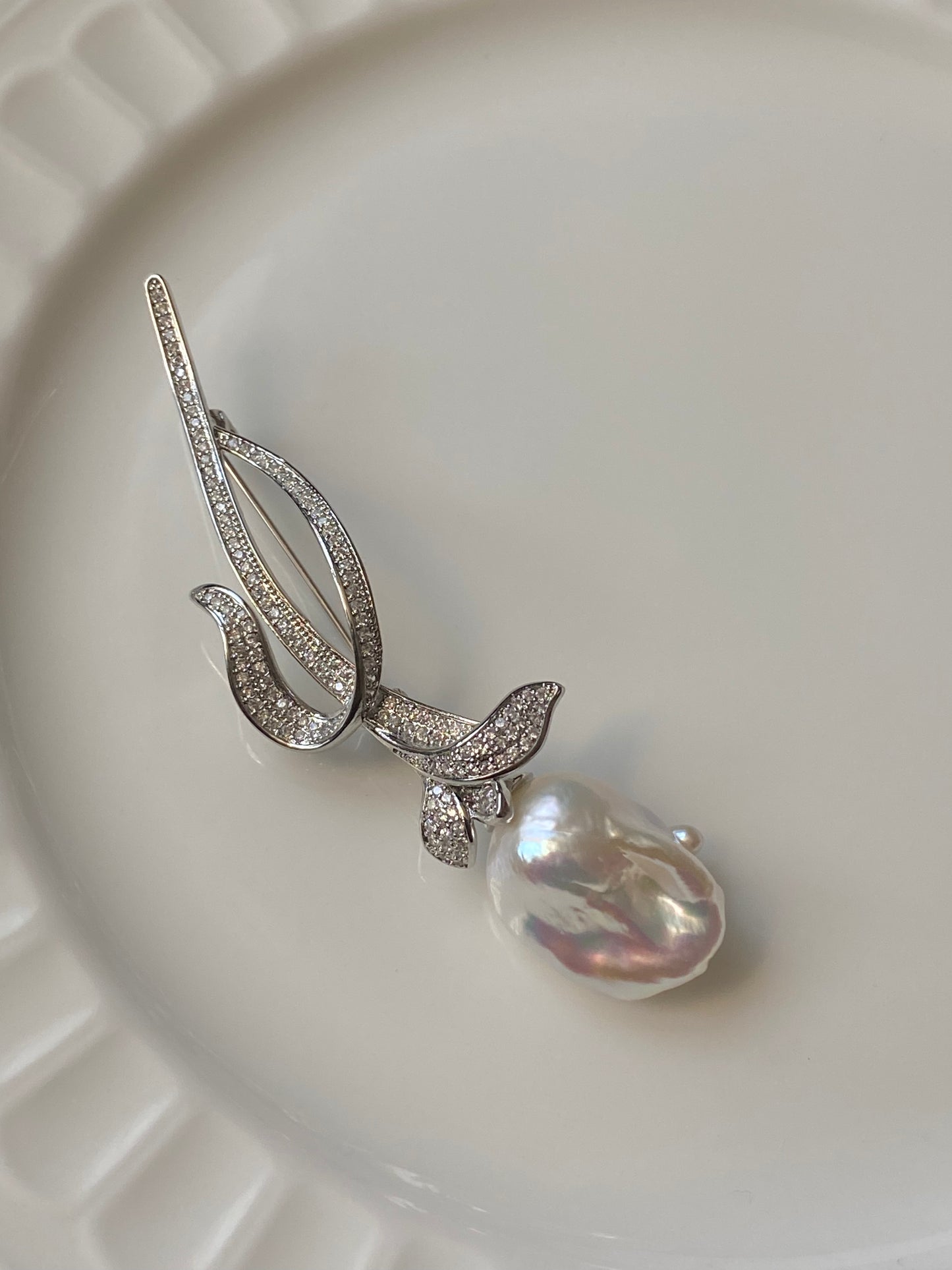 Natural freshwater pearl fireball baroque pearl rose shape brooch/pin-gift for her,rare gift,anniversary gift