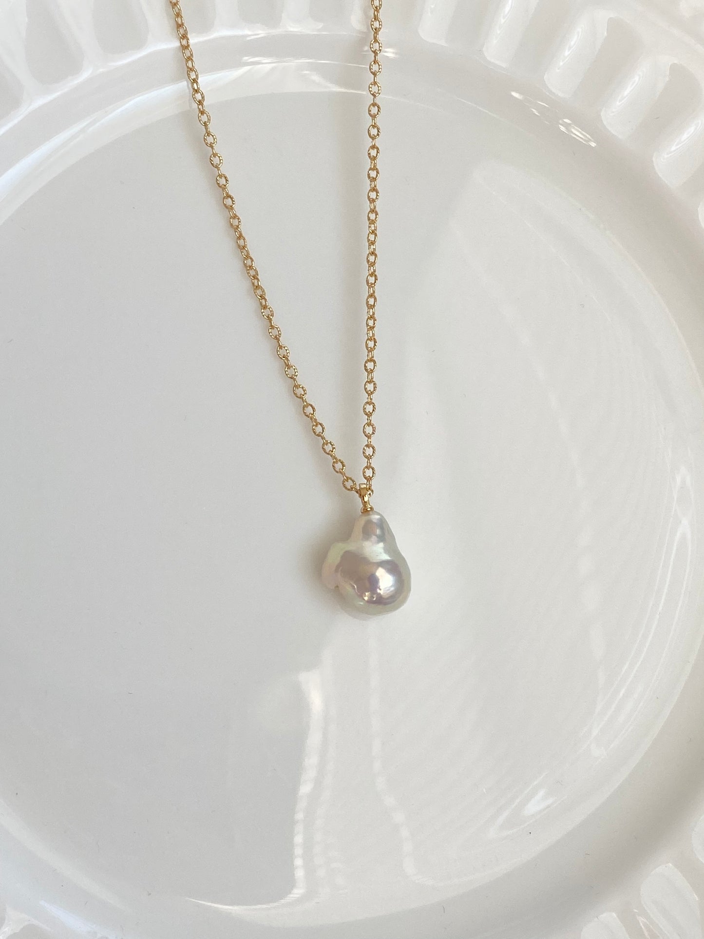 Minimalist Baroque Pearl Simple Necklace - Elegant Gold Chain Necklace Dainty Layering Necklace - Wedding Jewelry Gift for Her