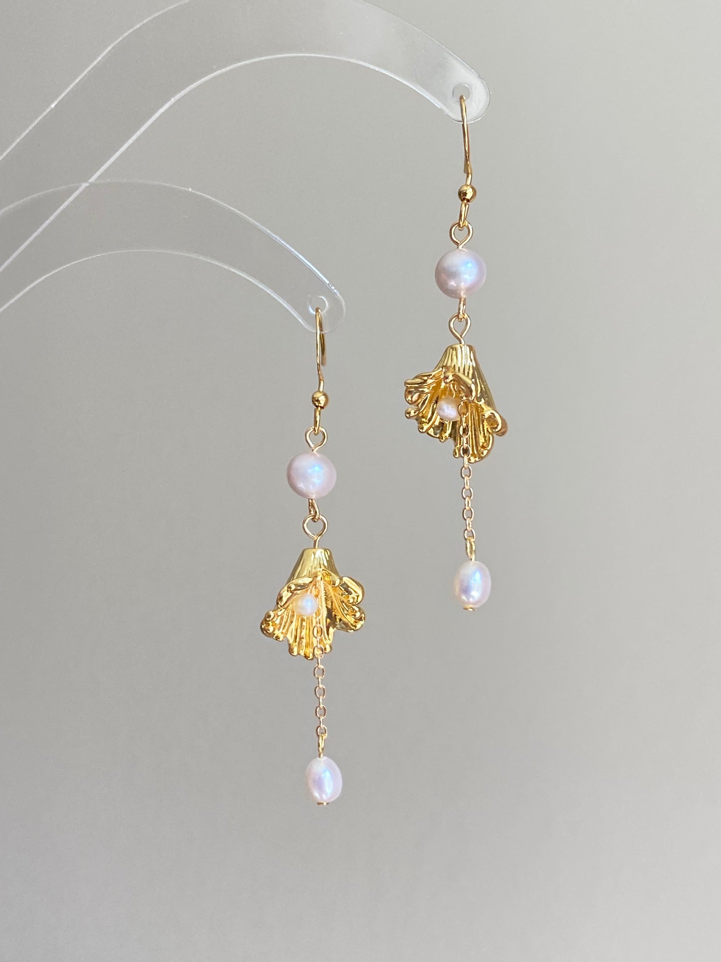 Floral Inspired Morning Glory Pearl Earrings – Freshwater Pearl Drop Earrings with Gold Floral Design Romance pearl jewelry