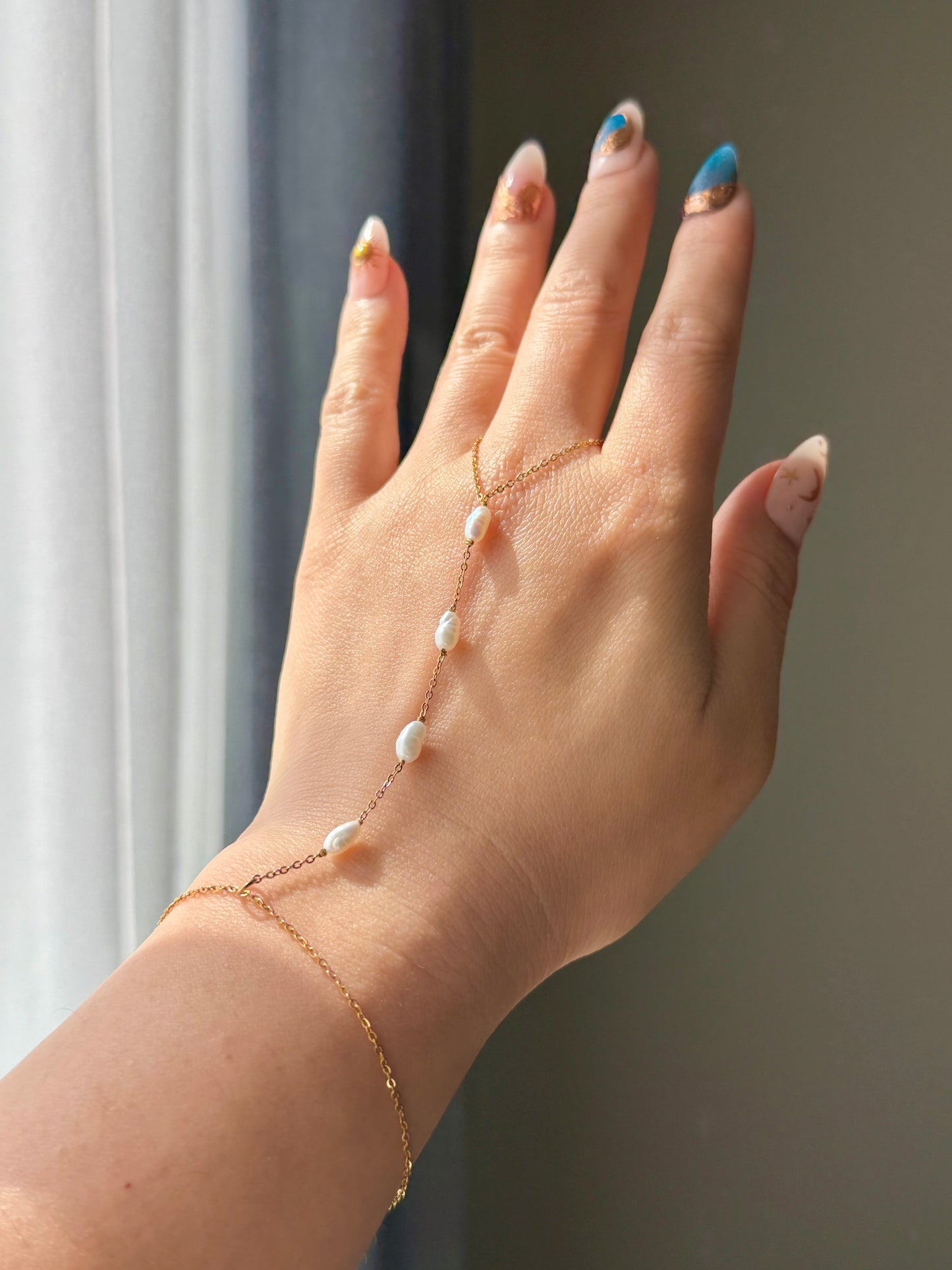 ÉTHERA Barely There Pearl Hand Chain Custom Bridal Hand Jewelry
