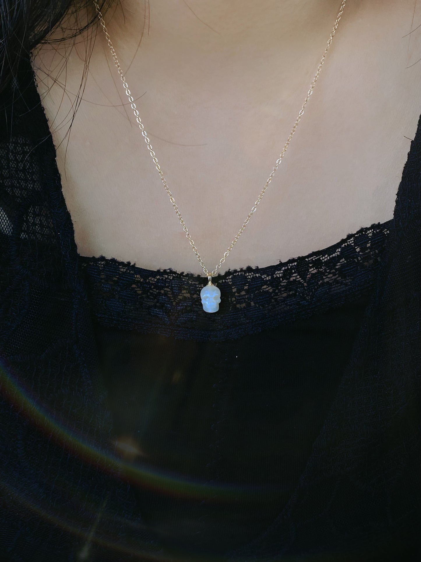 Hand -raved Freshwater Pearl Skull Pendant Necklace, Halloween Gothic Pearl Jewelry, Handmade Punk Gift for Her 14k Gold filled necklace