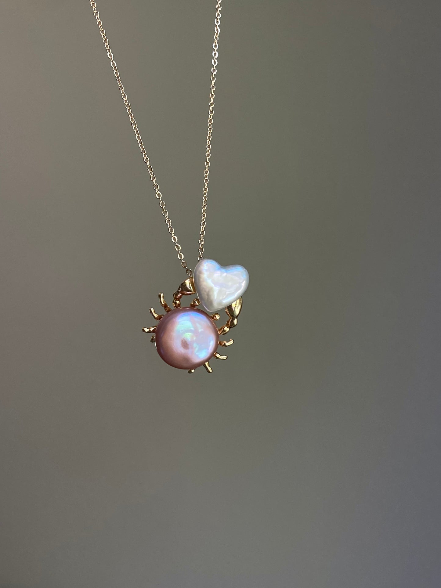 Celestial Crab Pearl Pendant – Gold Crab Baroque Pearl Necklace, Ocean Lover Gift, Cancer Zodiac Jewelry, Handmade unique star Necklace