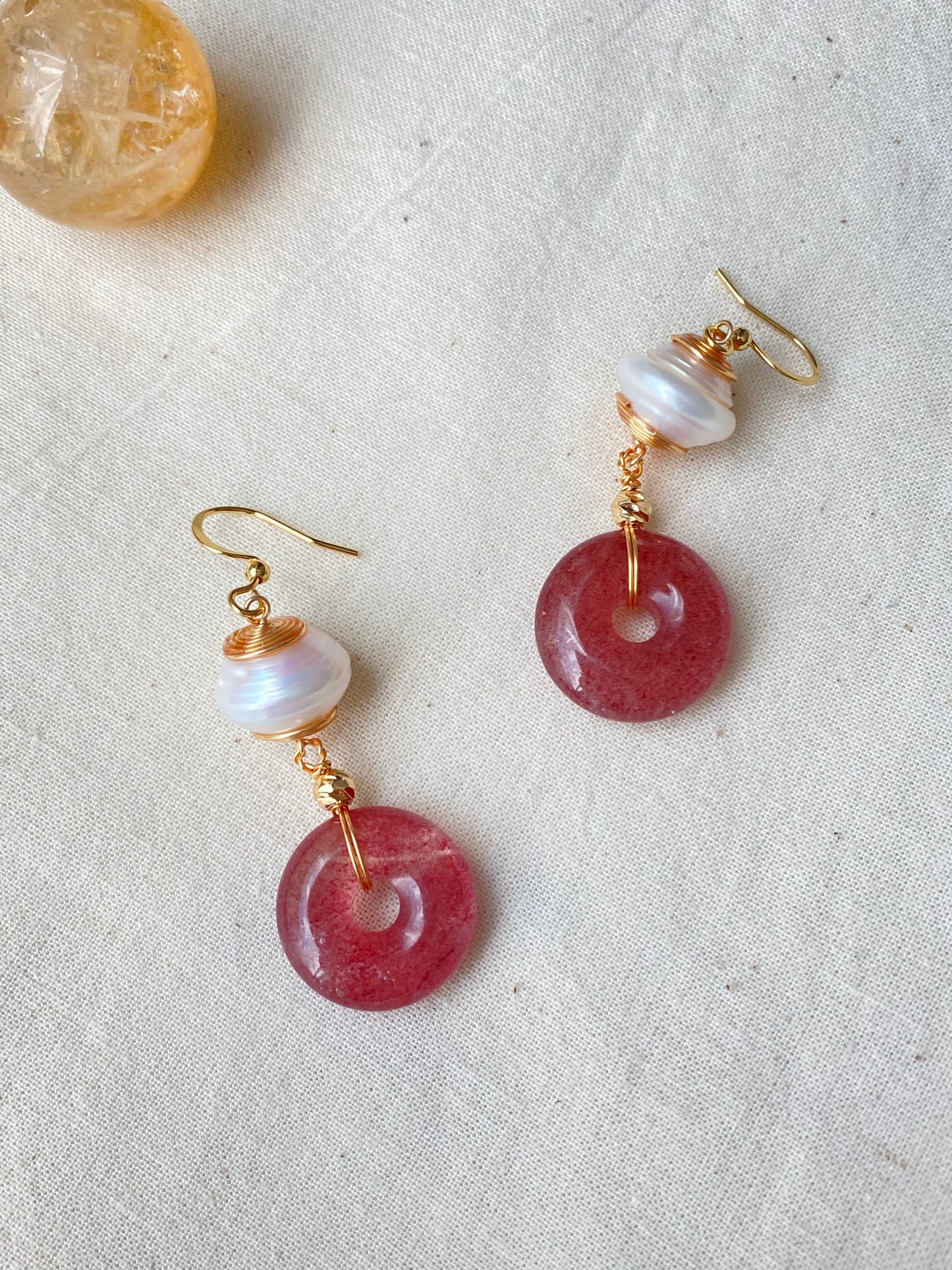 Handmade Vintage Strawberry Quartz Baroque Pearl Earrings 14K Gold Wire Wrapped Dangle Elegant Daily Earrings Bridesmaid Gift for her