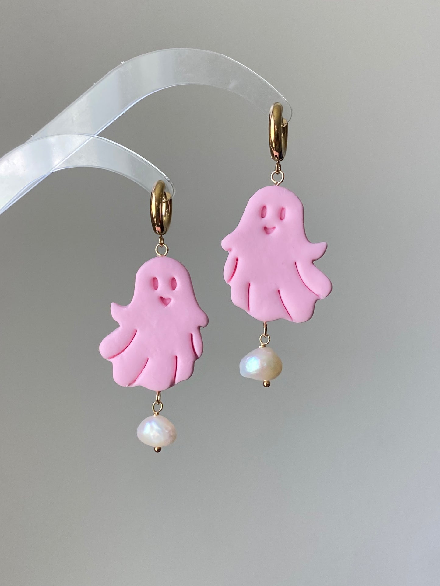 Handmade Pastel Goth Halloween Ghost Pearl Earrings Kawaii Pink Ghost Earrings Spooky Cute Earrings Baroque Pearl Jewelry Halloween earring
