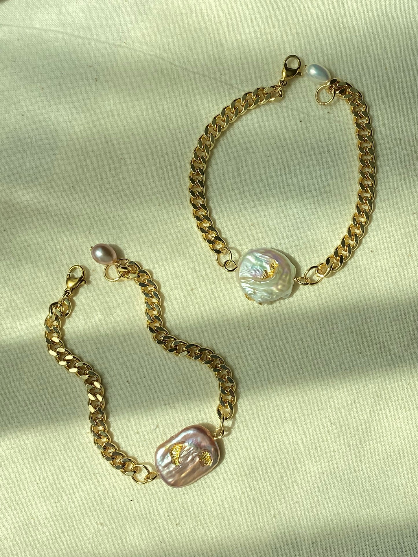 Baroque Pearl Bracelet | Chunky Gold Chain