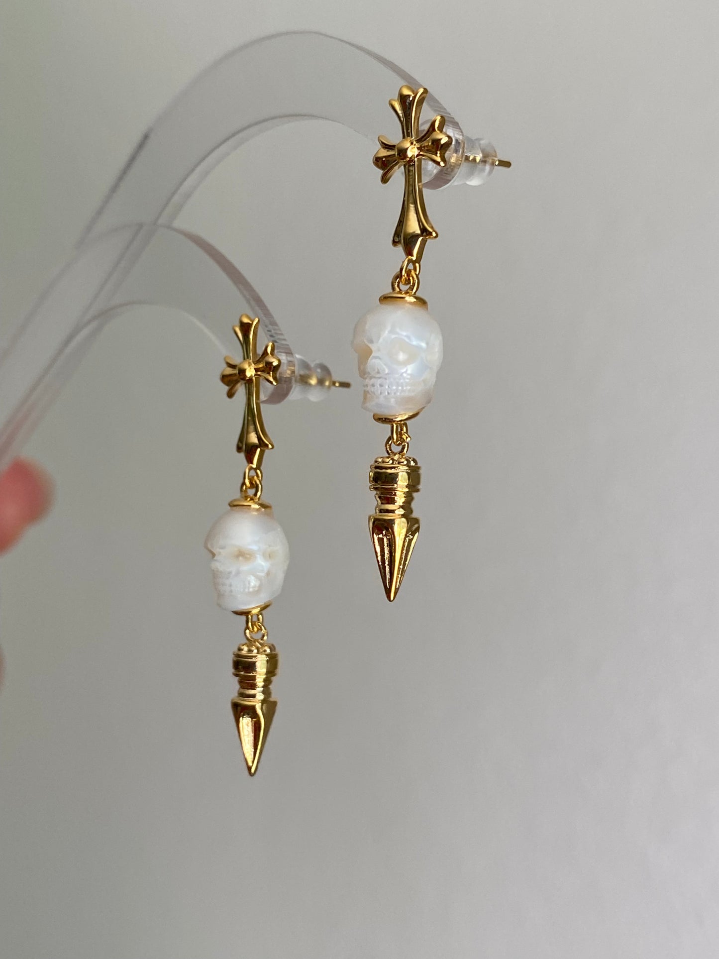 Hand-Carved Skull Pearl Cross Drop Earrings Gothic Pearl Spike Earrings Everyday Edge Halloween Bold Dard Limited edition gift for him