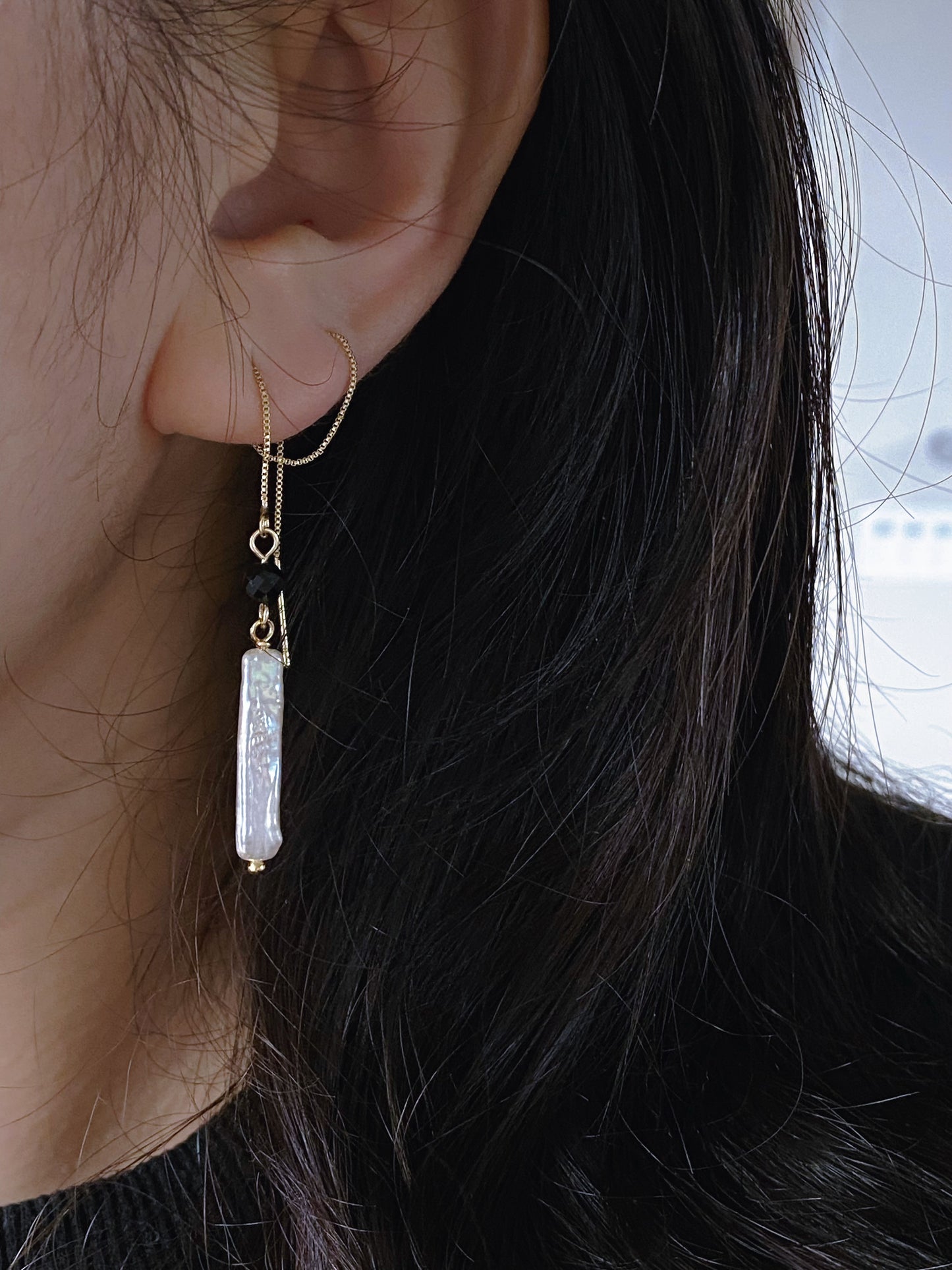 Minimalist Baroque Pearl Drop Earrings Dainty Gold Dangle Earrings Black and white Modern Simplicity Earring gift for her gift to them