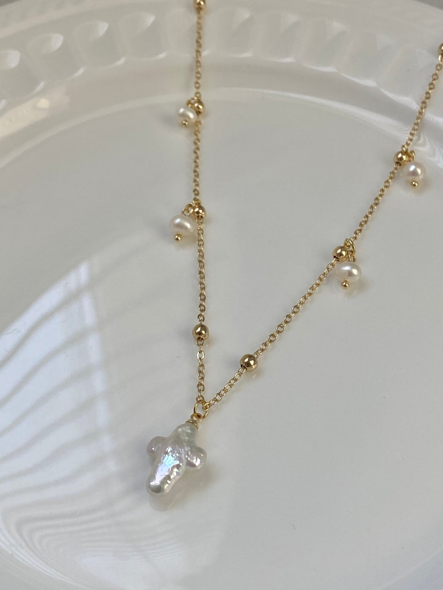 Best gift Minimalist Cross Pearl Pendant Necklace Versatile and Stylish Gift for her Christmas gift