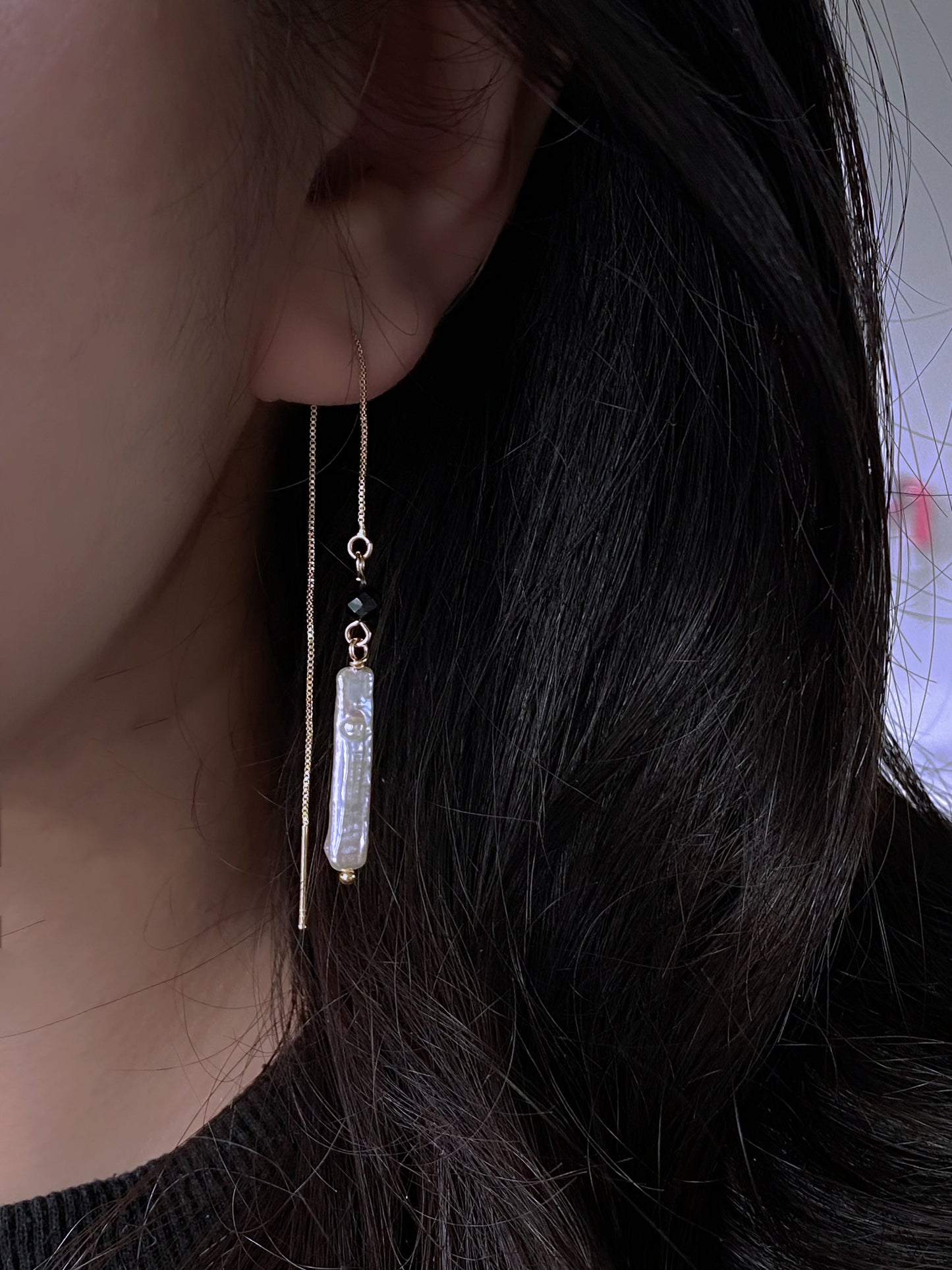 Minimalist Baroque Pearl Drop Earrings Dainty Gold Dangle Earrings Black and white Modern Simplicity Earring gift for her gift to them