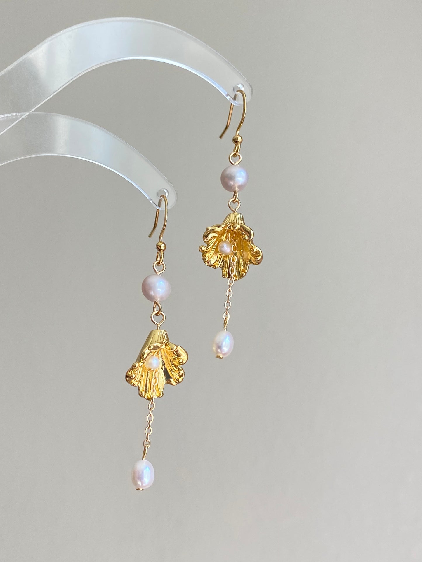Floral Inspired Morning Glory Pearl Earrings – Freshwater Pearl Drop Earrings with Gold Floral Design Romance pearl jewelry