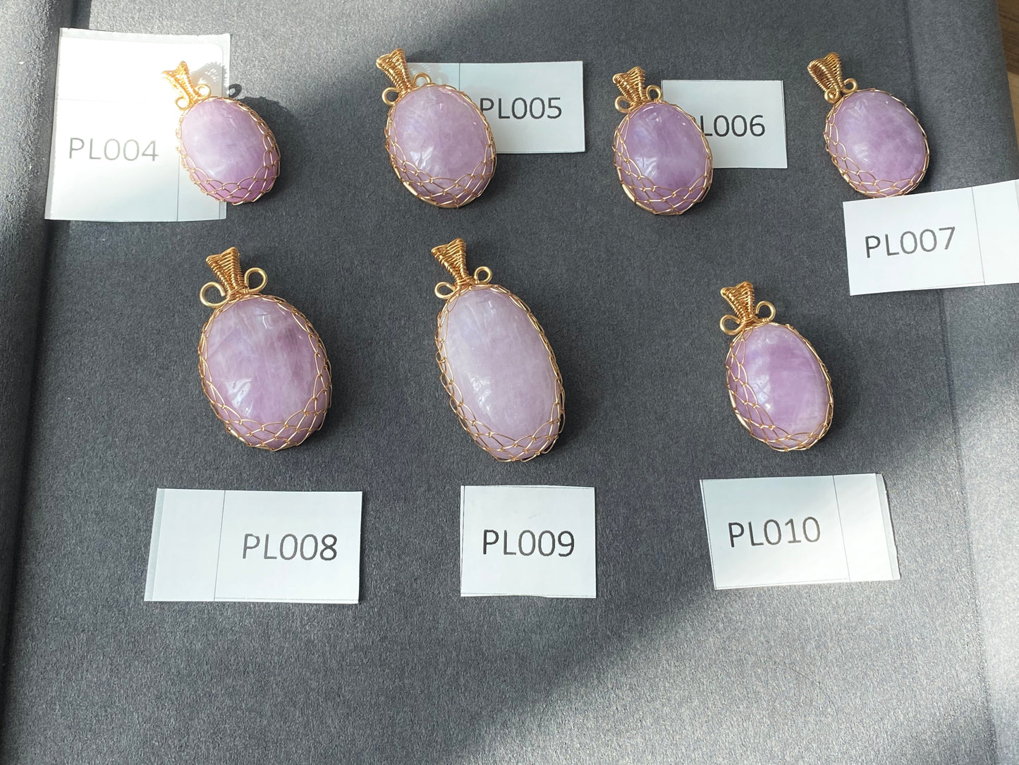 Top Grade Natural Raw Cat eyes illuminate Fire Lilac Purple Kunzite,Lithium,Spodumene,Oval 14K Wire Pendant Necklace