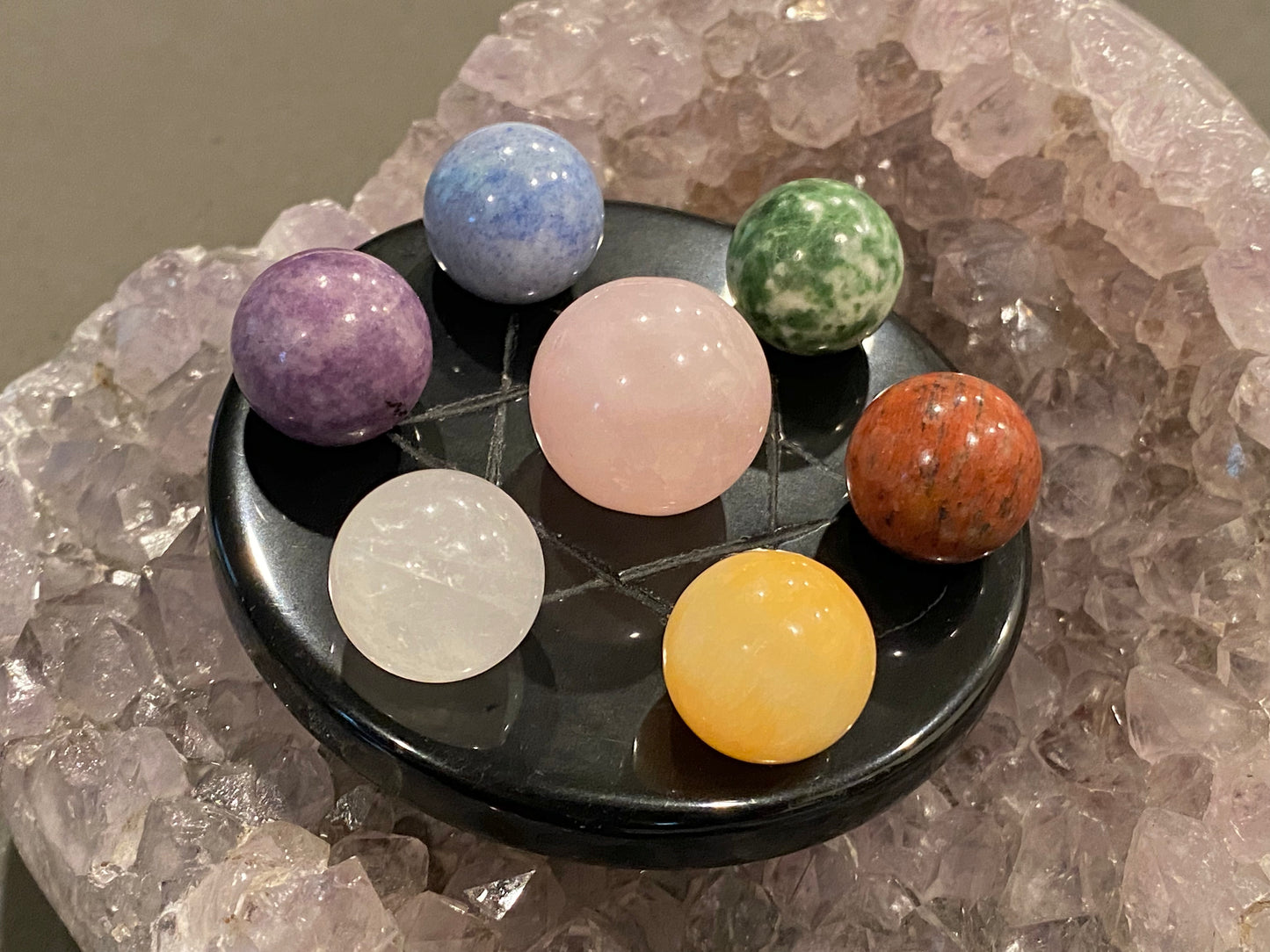 Natural Gemstone 7 Chakra Stones Healing Set with Obsidian Star of David Plate meditation Ornament Decoration