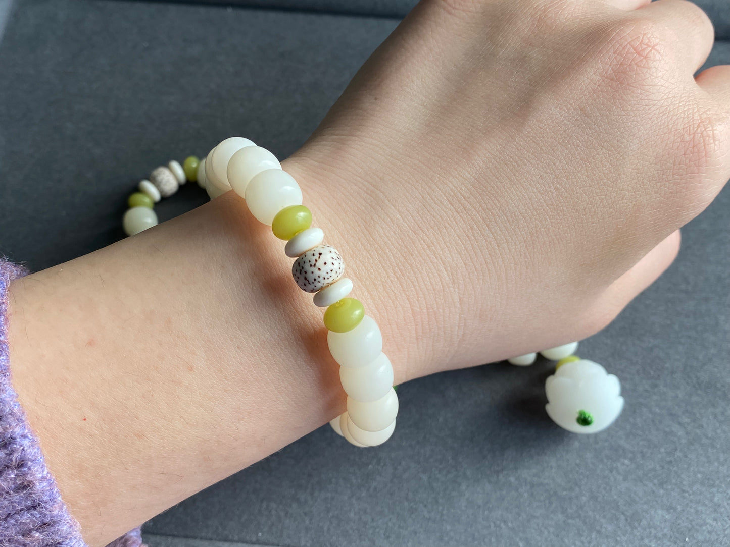 Natural white Bodhi root polished square round bead bracelet,prayer mala Yoga Meditation Balancing with Lotus Sculp