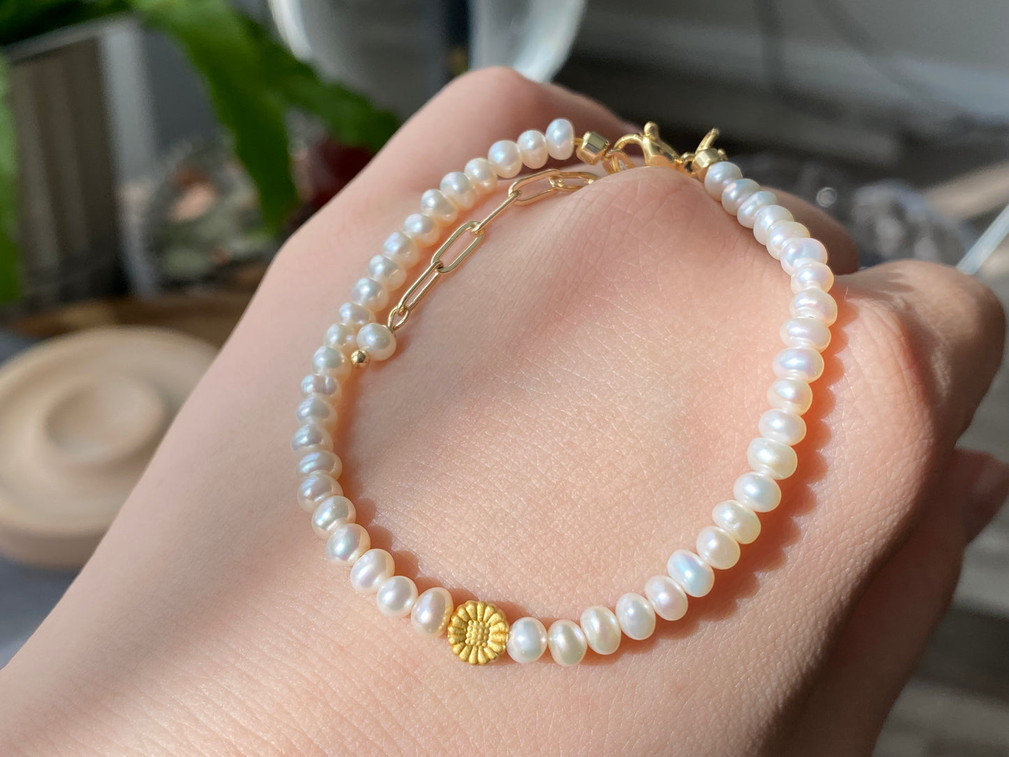 Natural Freshwater Pearls super shinning with cuty daisy Dainty bracelet,handmade bracelet,Bridesmaid Gifts