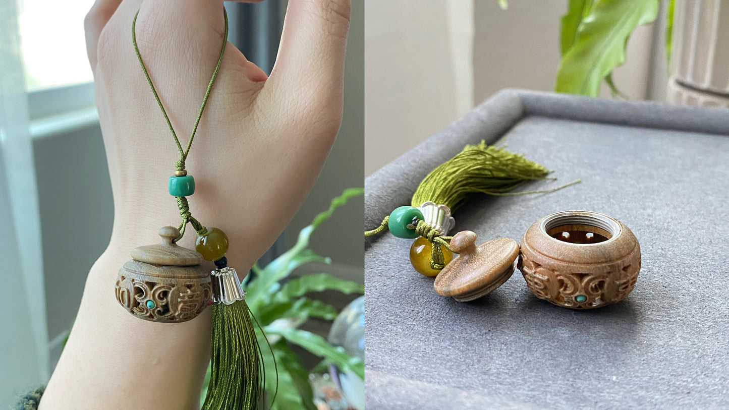 Hand Carving Natural wood Hollow see though Fragrance Balm Extensioner Hanger Diffuser