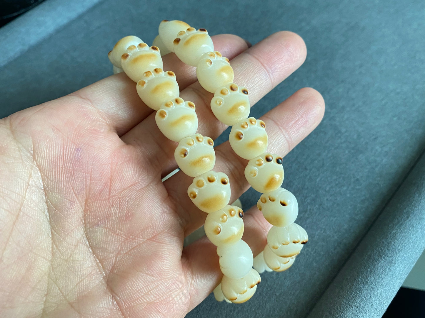 Hand Sculp Barbecue/BBQ pink purple Cat Paw Natural white Bodhi root polished Bead Bracelet 12mm+