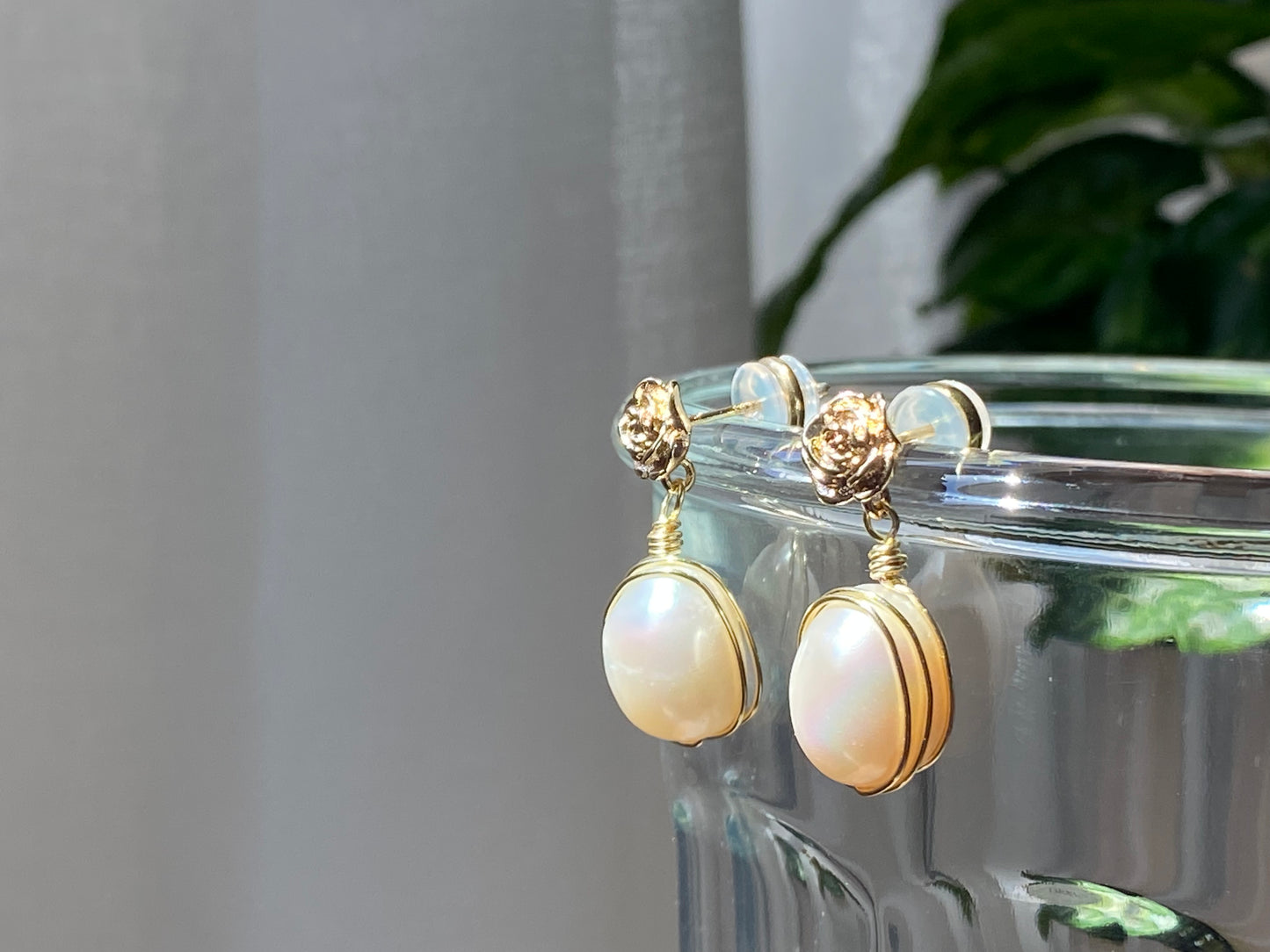 14k gold rose pearl drop earring