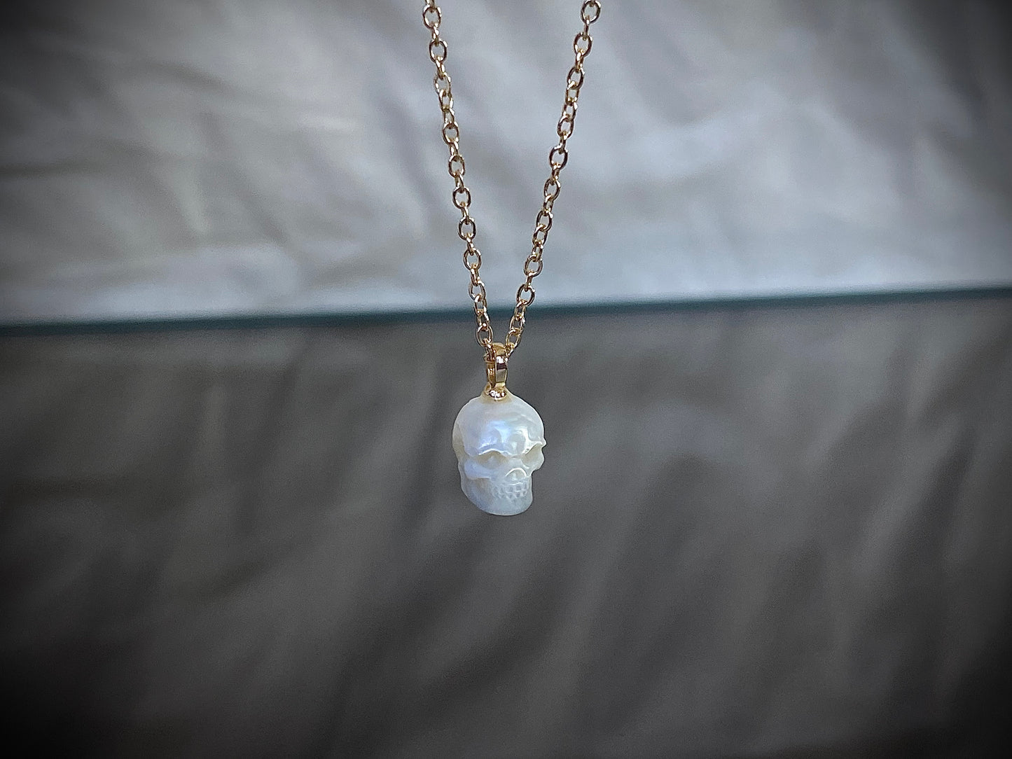 Hand -raved Freshwater Pearl Skull Pendant Necklace, Halloween Gothic Pearl Jewelry, Handmade Punk Gift for Her 14k Gold filled necklace