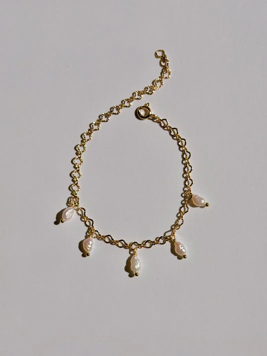 Dainty Keshi Pearl Charm Bracelet | 14K Gold Filled Lace Chain