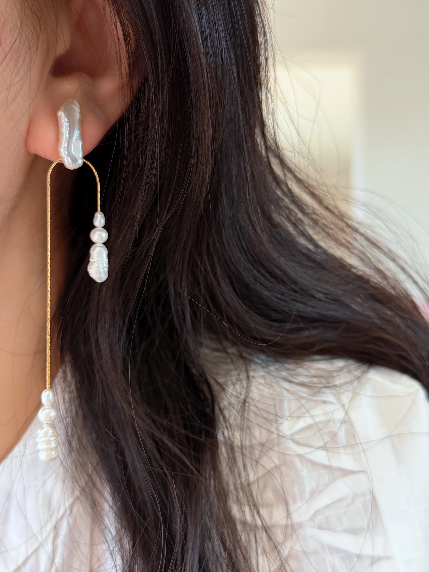 ÉTHERA Adjustable Baroque Pearl Earrings
