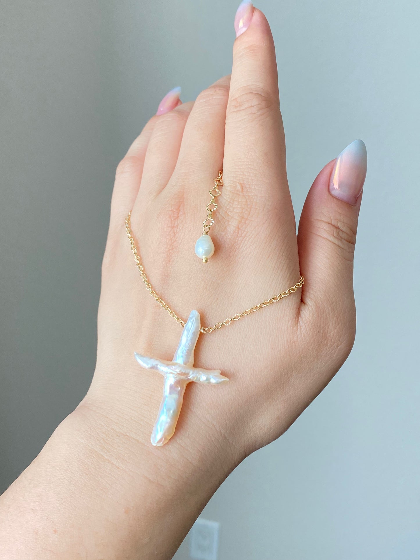 Freshwater Baroque Pear Necklace l Dainty Cross Necklace l Minimalist Necklace l Religious Pendant Necklace  l Symbolizing Faith and Hope