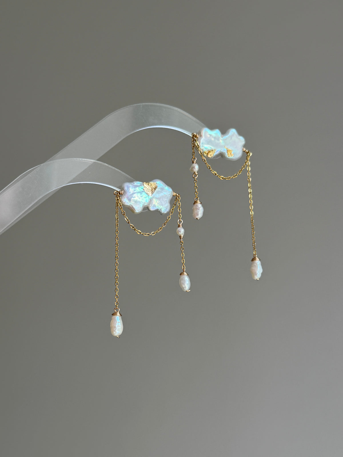 Wishing Star · Vœu Filant — Falling Star Baroque Pearl Earrings