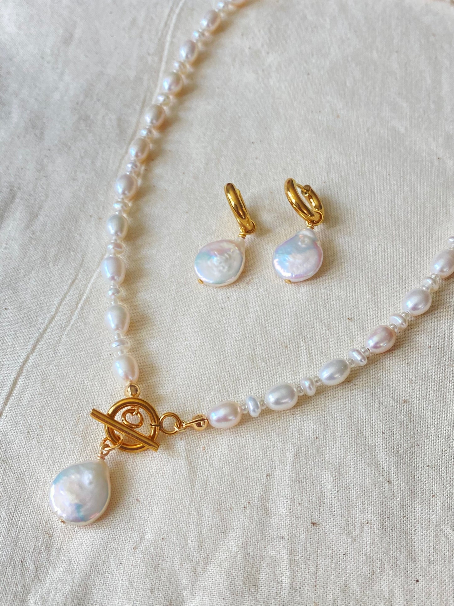 Handmade Baroque Pearl Pendant Necklace with Toggle Clasp for Women