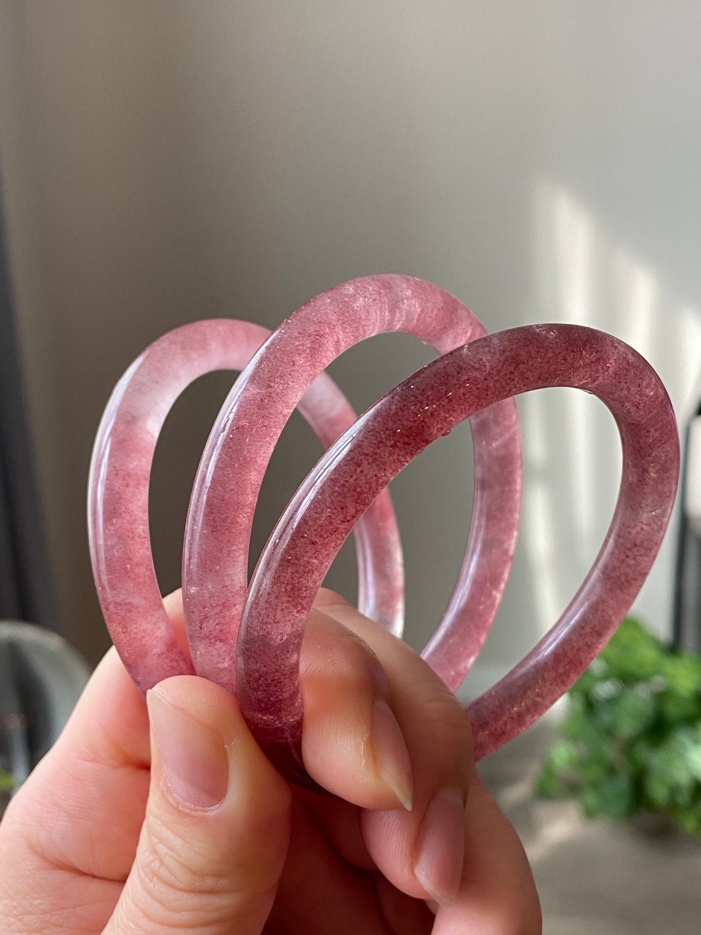 Strawberry Quartz Bangle Bracelet - Natural Healing Energy & Unique Fashion Accessory | Enhance Love and Emotional Connection