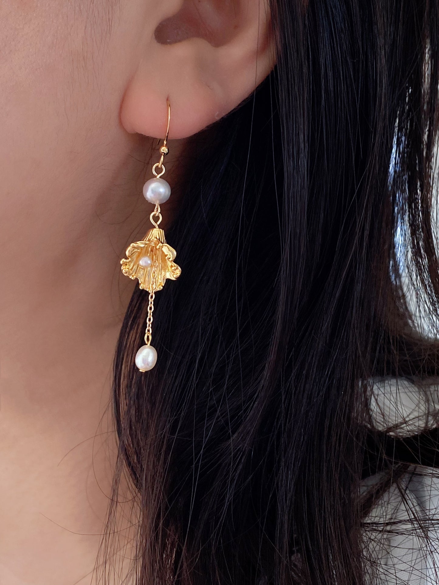 Floral Inspired Morning Glory Pearl Earrings – Freshwater Pearl Drop Earrings with Gold Floral Design Romance pearl jewelry