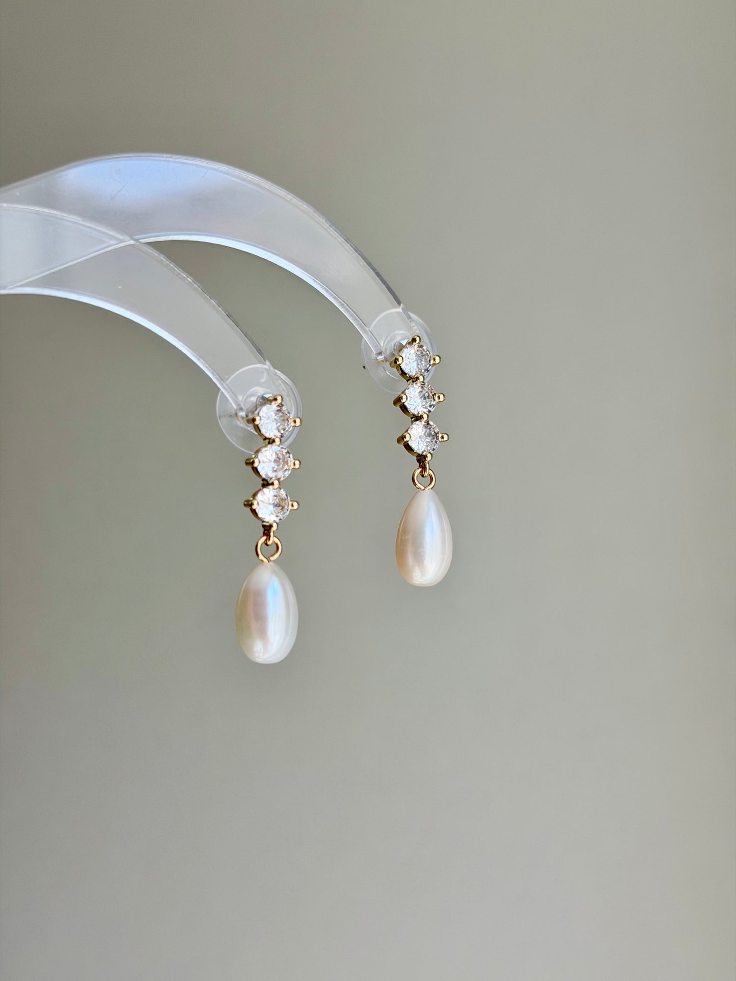 SERAPHINE Dainty Pearl Drop Earrings