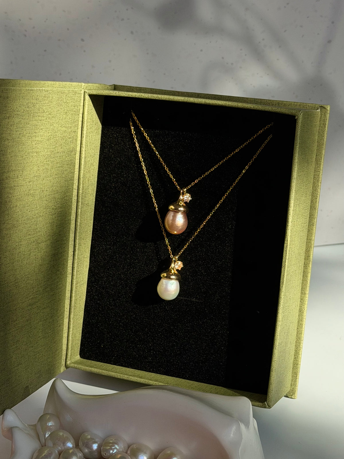 Acorn & Dewdrop Necklace | Luxury Baroque Pearl & Gold Jewelry