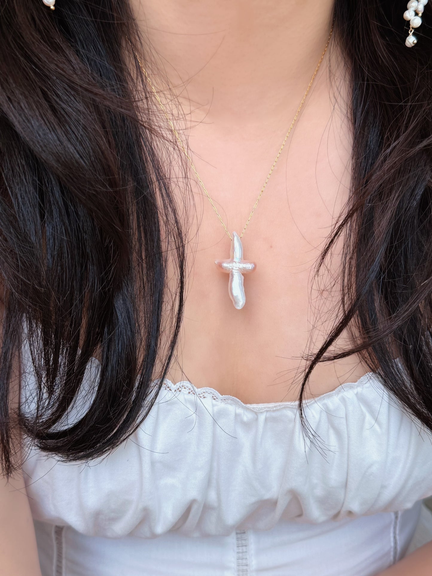Natural Baroque Cross Pearl Pendant Necklace Elegant Gold Jewelry