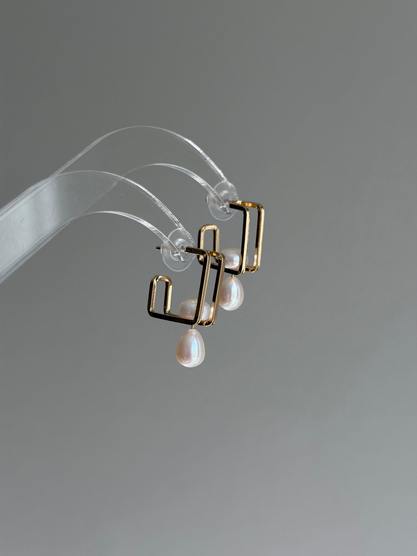 ORBITA Moving Freshwater Pearl Earrings in 14K Gold Filled