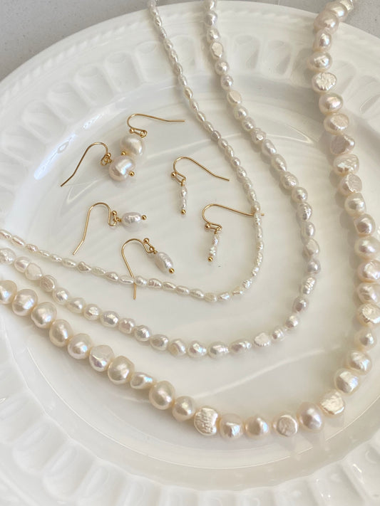First Impression  Minimalist Freshwater Pearl Dainty Necklace Baroque Pearl Layering Necklace Bridesmaid Gift Birthday Gift for Her