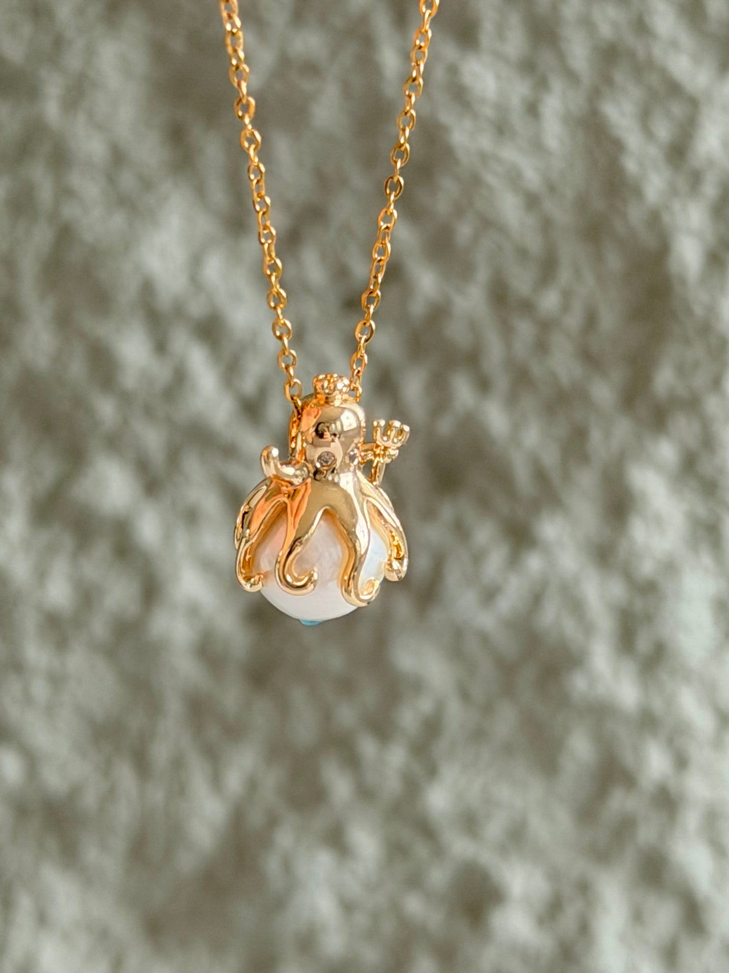 Paul the Octopus Pearl Necklace, Platina Blue Crystal Sea Life Pendant, Shimmering Nautical Jewelry, Mythical Ocean Charm, Gift forHer