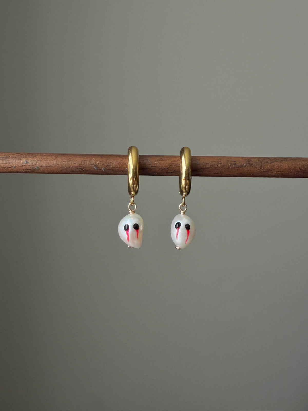TEAR OF GHOST Bloody Eye Baroque Pearl Hoop Earrings