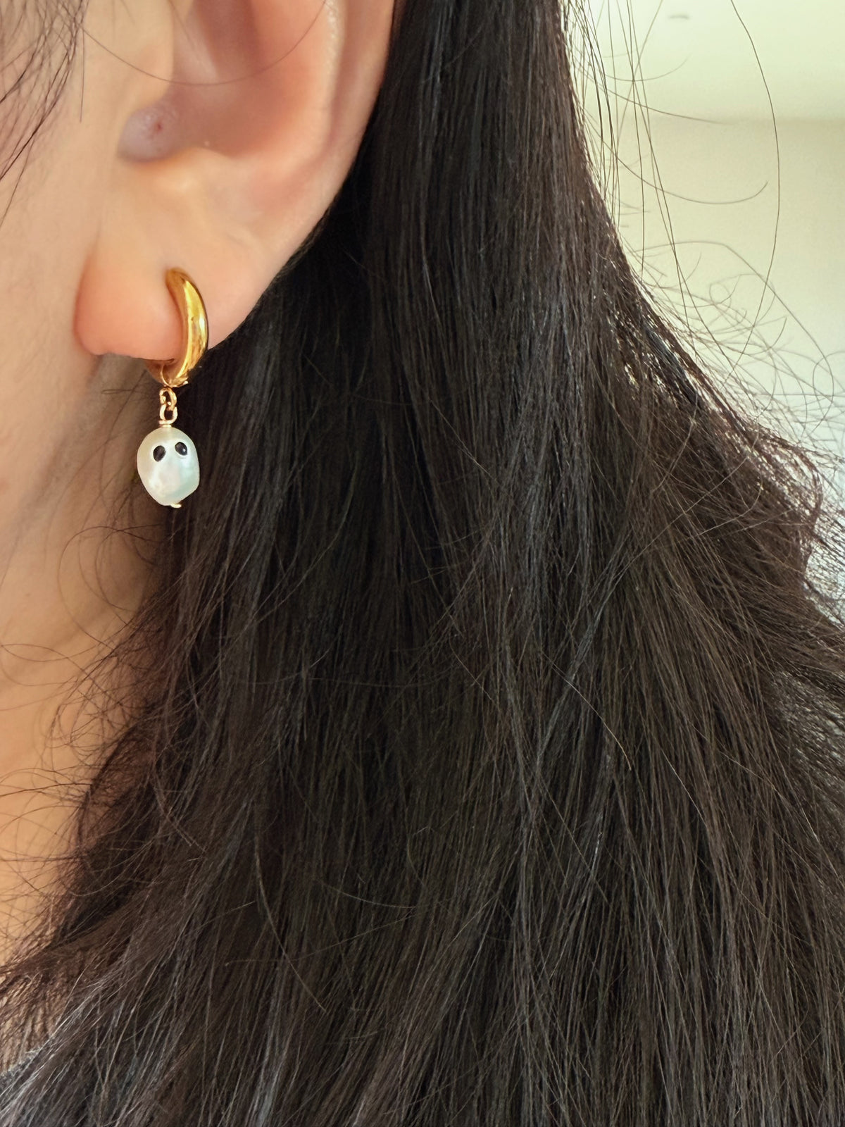 TEAR OF GHOST Bloody Eye Baroque Pearl Hoop Earrings