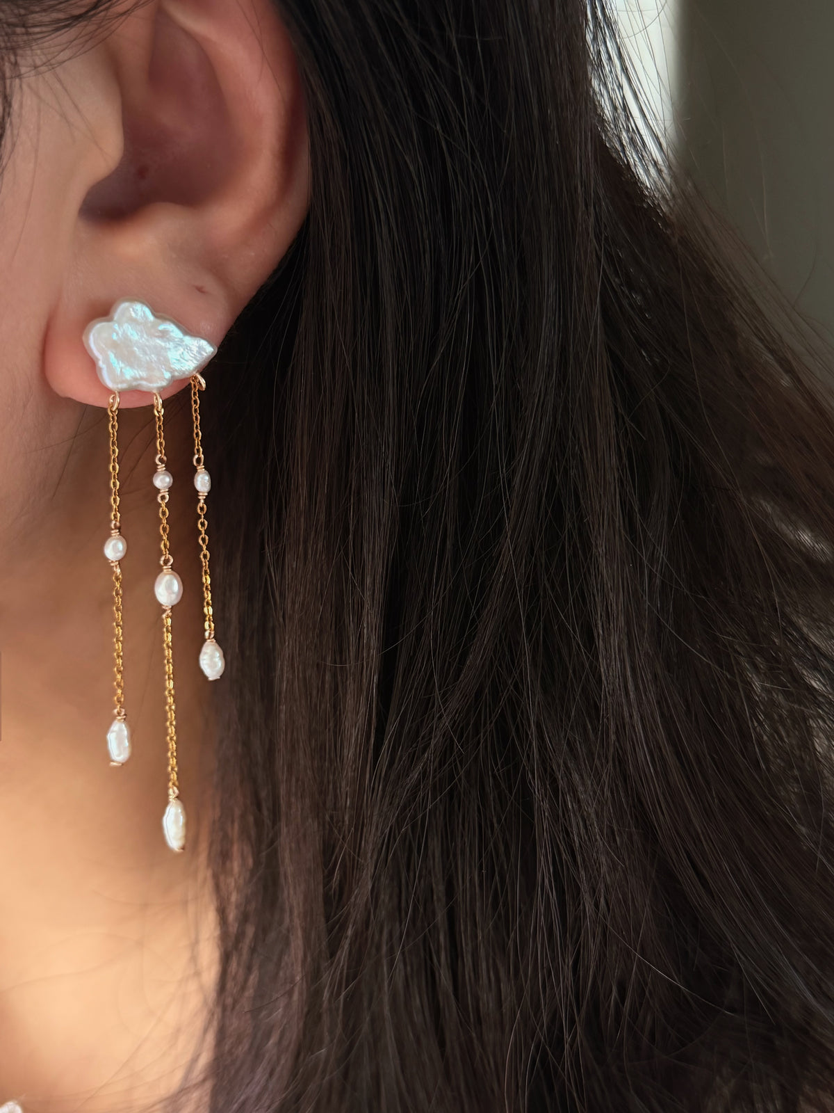 Lola Cloud & Raindrop baroque pearl dangle earring
