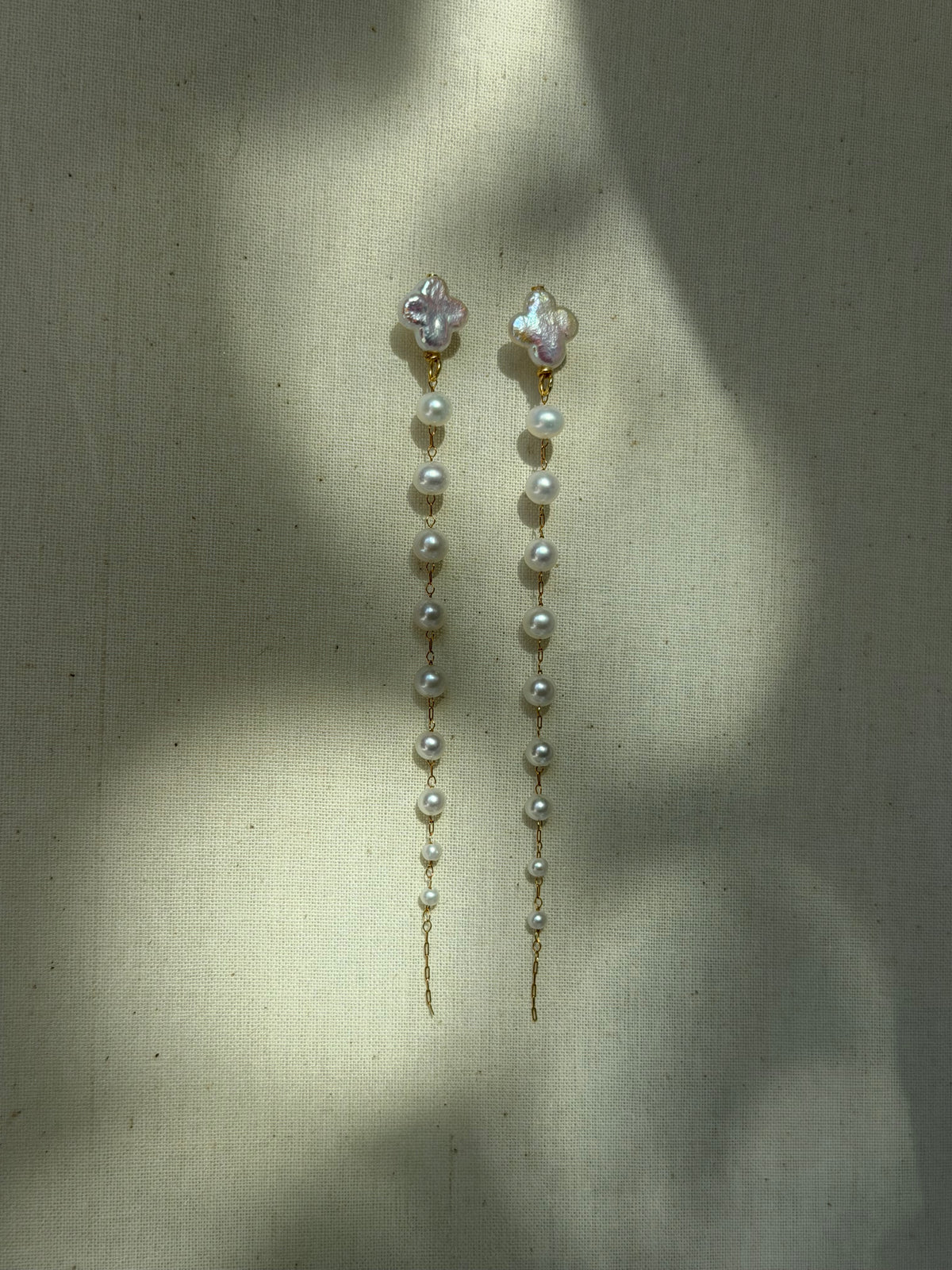 Cascading Luck - Gradient Pearl Drop Earrings | Lucky Clover Baroque Earrings