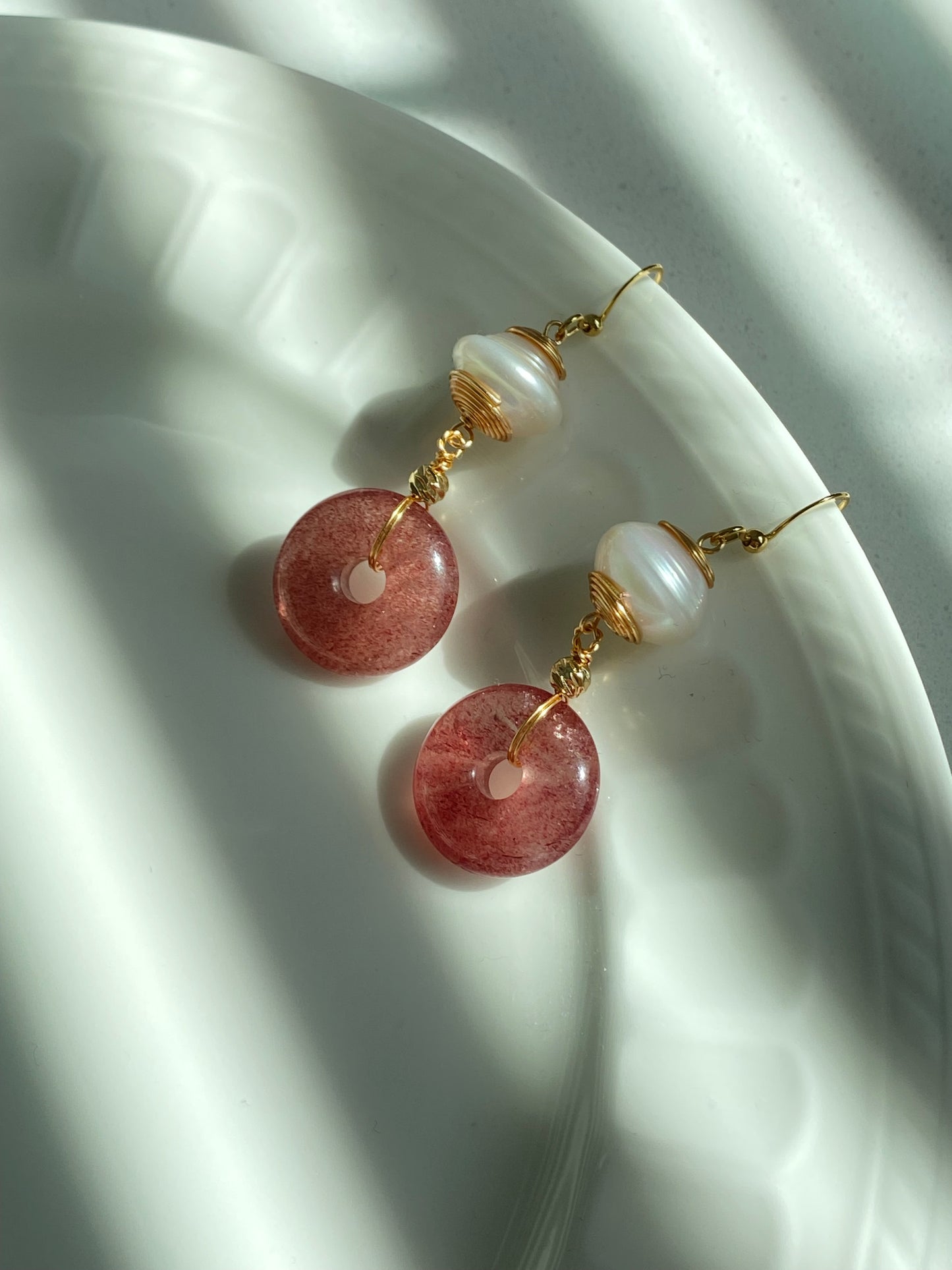 Handmade Vintage Strawberry Quartz Baroque Pearl Earrings 14K Gold Wire Wrapped Dangle Elegant Daily Earrings Bridesmaid Gift for her