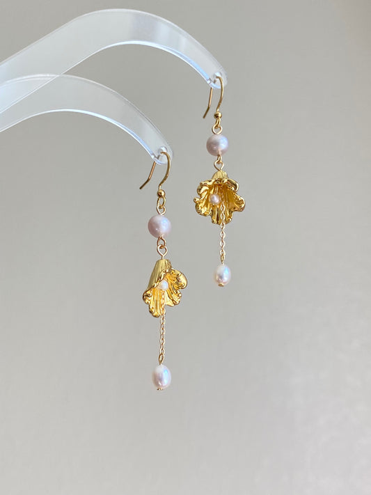 Floral Inspired Morning Glory Pearl Earrings – Freshwater Pearl Drop Earrings with Gold Floral Design Romance pearl jewelry