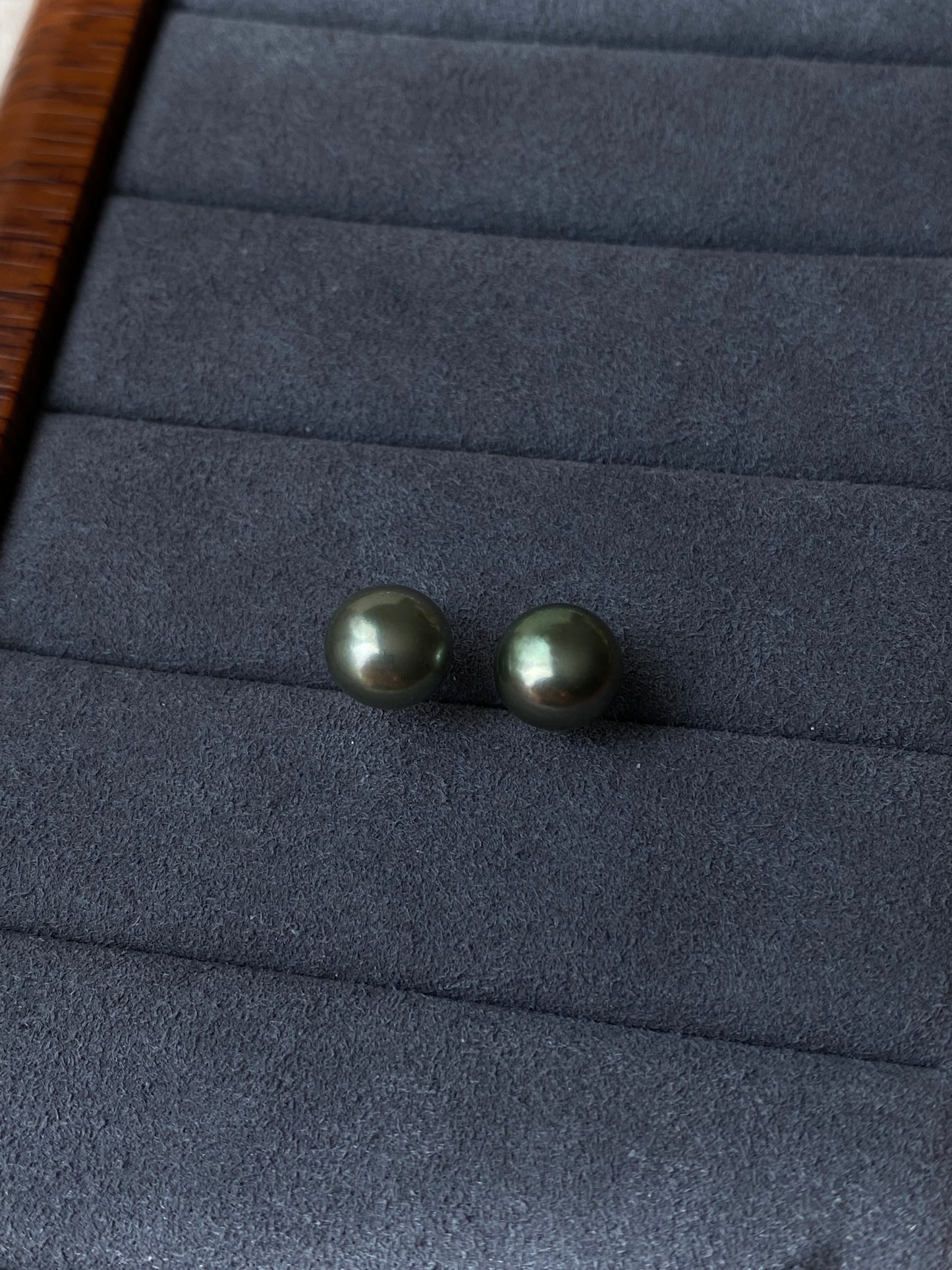 Classic Freshwater Pearl Stud Earrings – Minimalist Everyday Jewelry