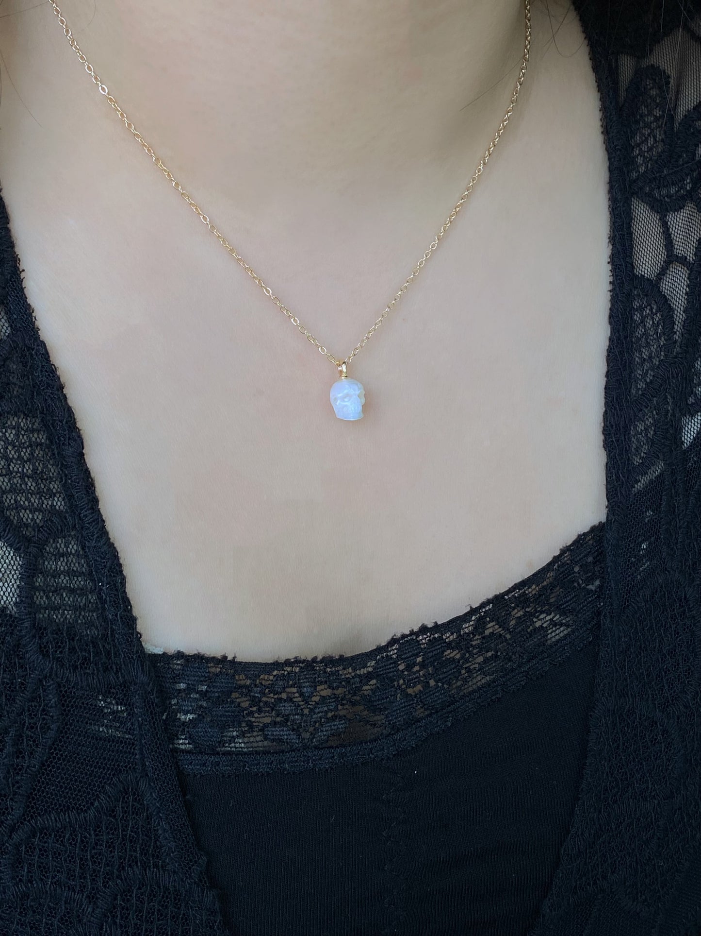 Hand -raved Freshwater Pearl Skull Pendant Necklace, Halloween Gothic Pearl Jewelry, Handmade Punk Gift for Her 14k Gold filled necklace