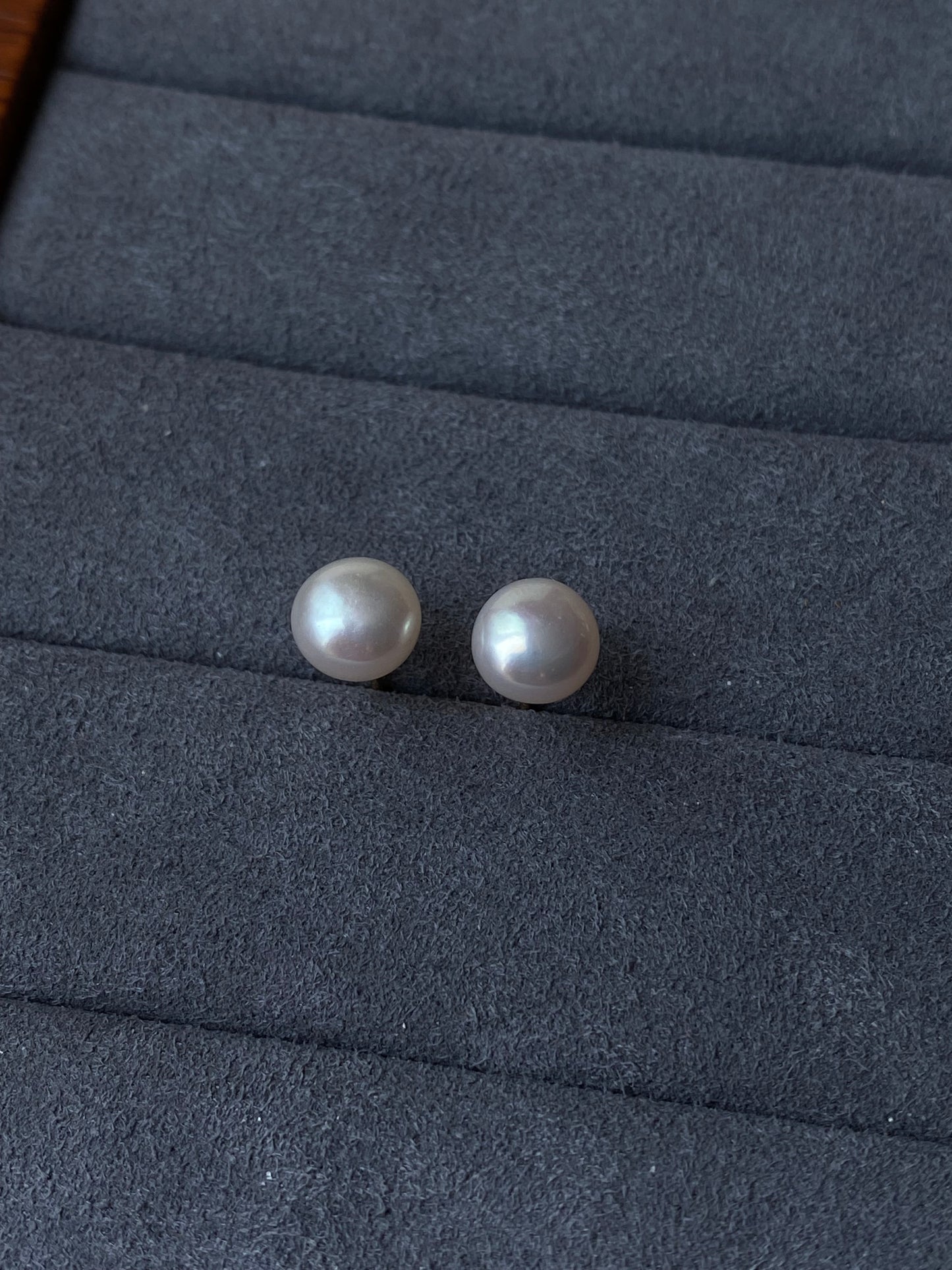 Classic Freshwater Pearl Stud Earrings – Minimalist Everyday Jewelry