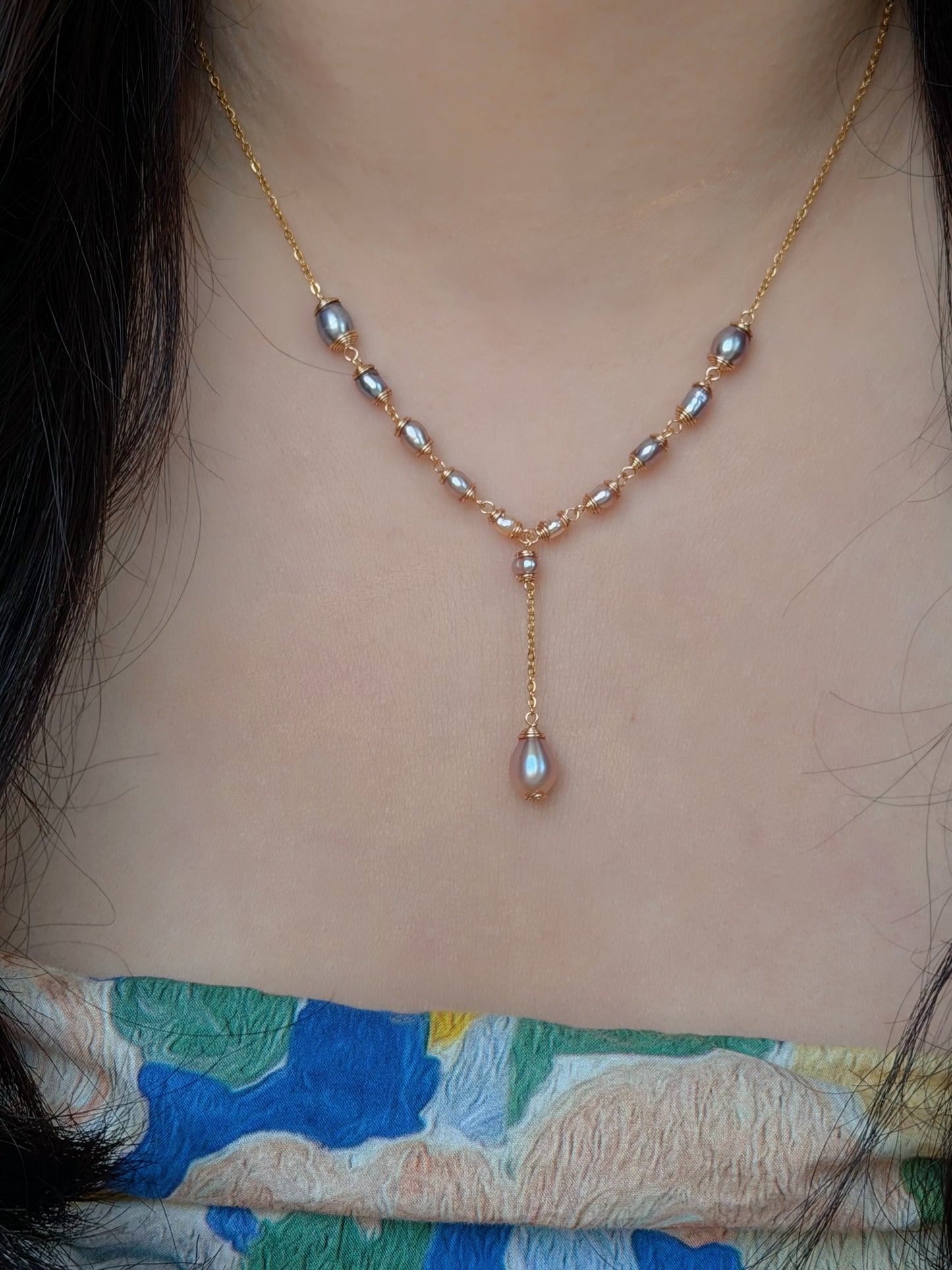 Mira  Gradient Freshwater keshi Pearl  Necklace, Minimalist Y Shape Pearl Pendant, Vintage Pearl Drop Choker wire Dangle Necklace