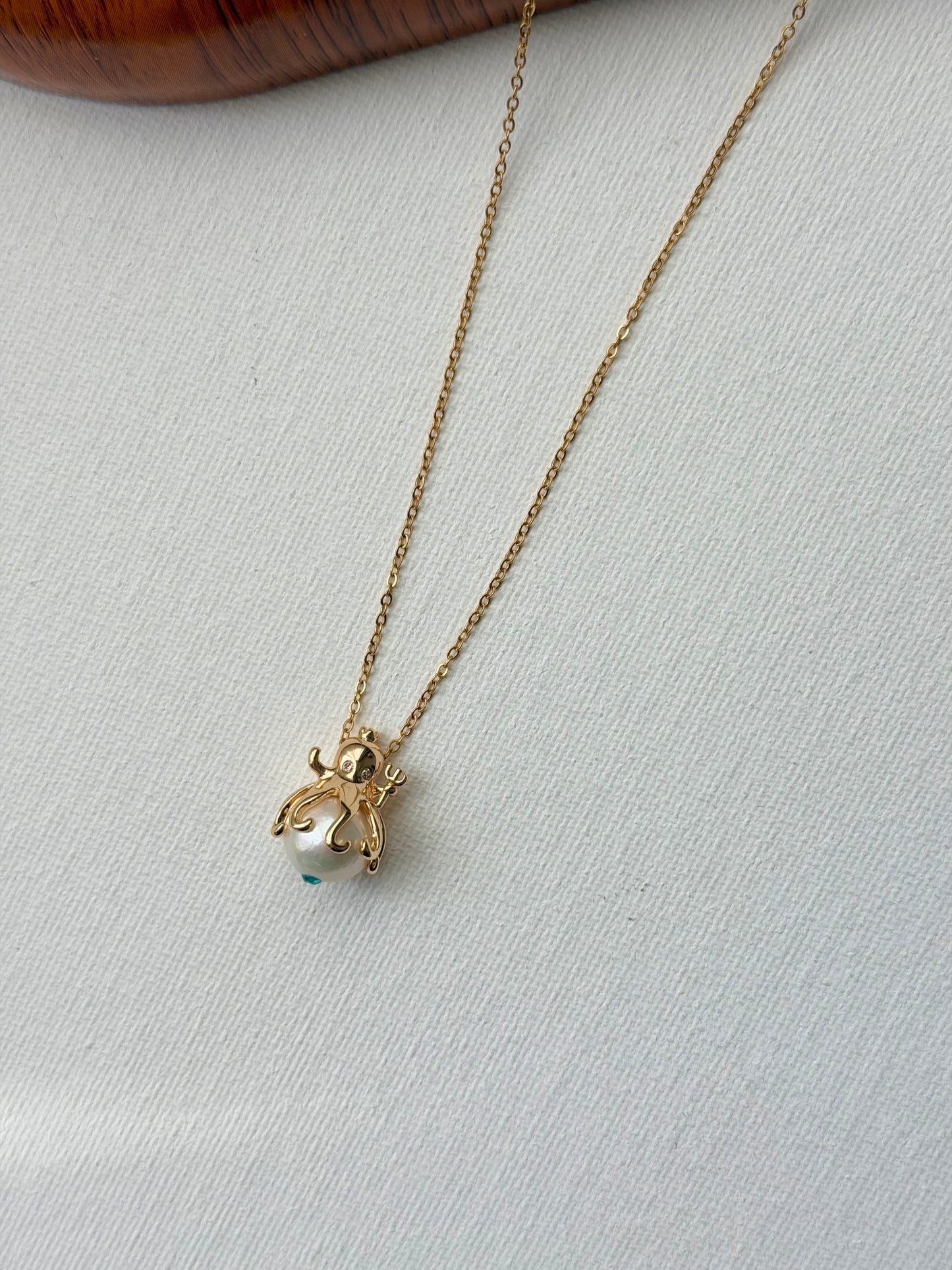 Paul the Octopus Pearl Necklace, Platina Blue Crystal Sea Life Pendant, Shimmering Nautical Jewelry, Mythical Ocean Charm, Gift forHer