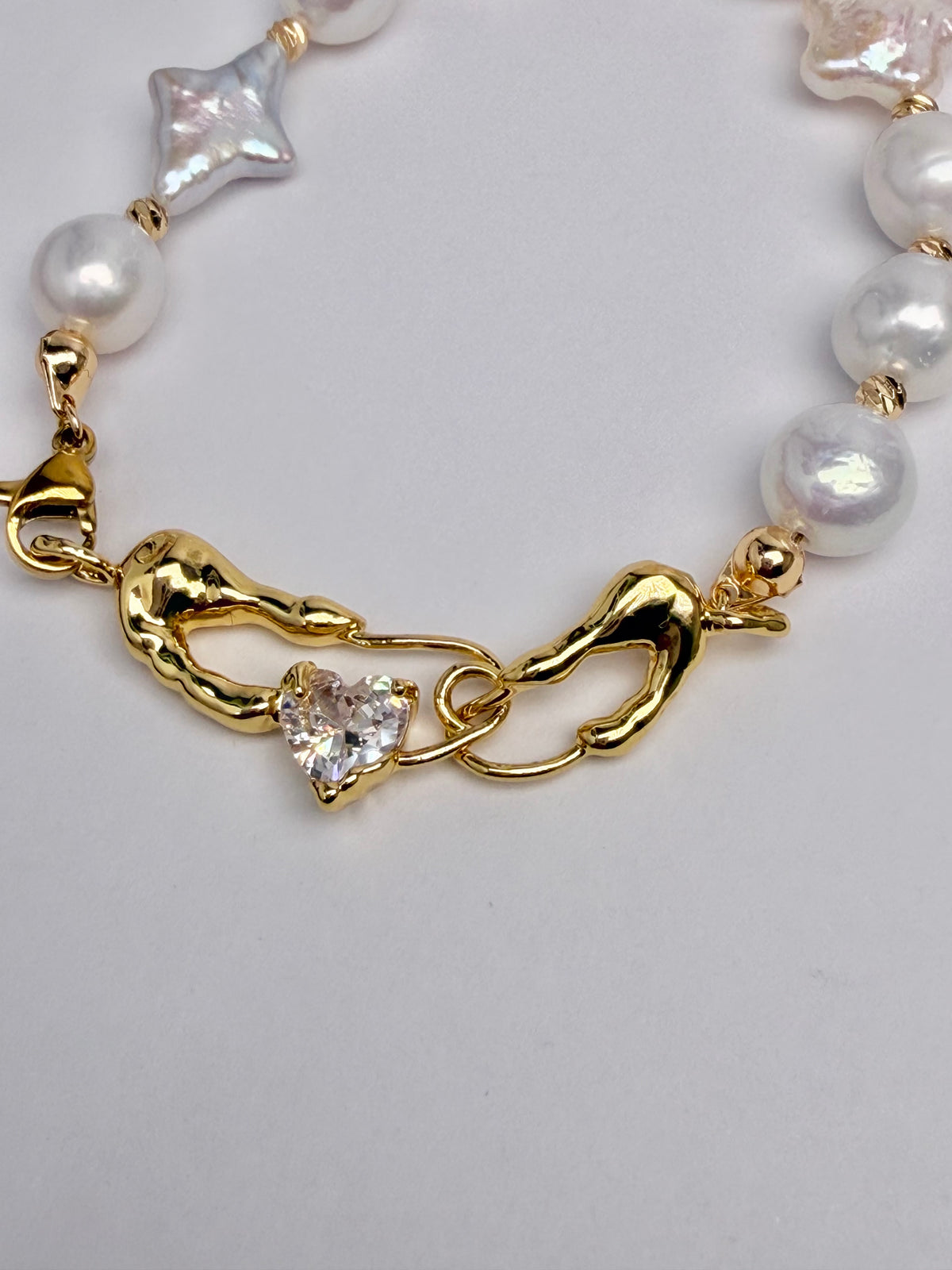 ÉTOILUNE Rainbow Luster Baroque Pearl Bracelet