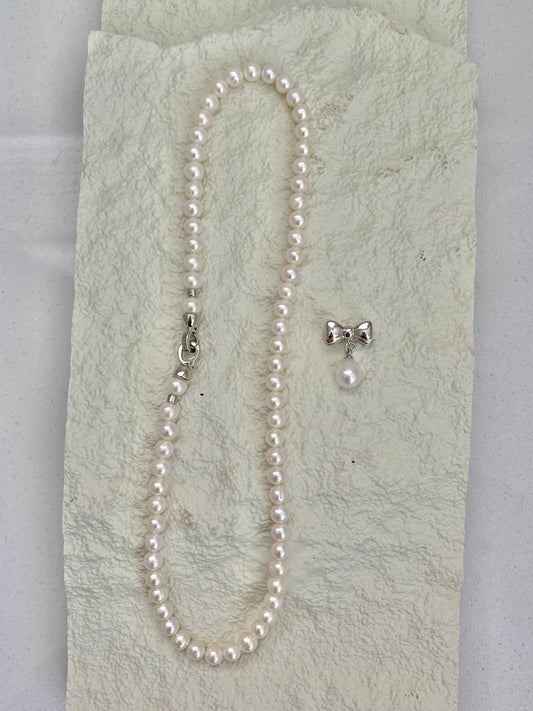 Multi-Functional Pearl Necklace with Detachable Bow Pendant, Classic Freshwater Pearls, Elegant Jewelry for Women, Gift for Her