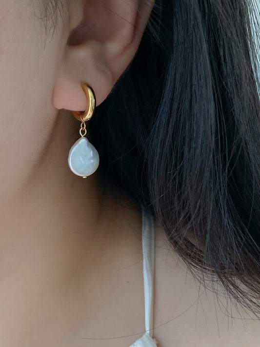 Mermaid's Tear Baroque Pearl Dangle Earrings - Iridescent Drop Pearl Huggies - Handmade Oceanic Aesthetic Jewelry