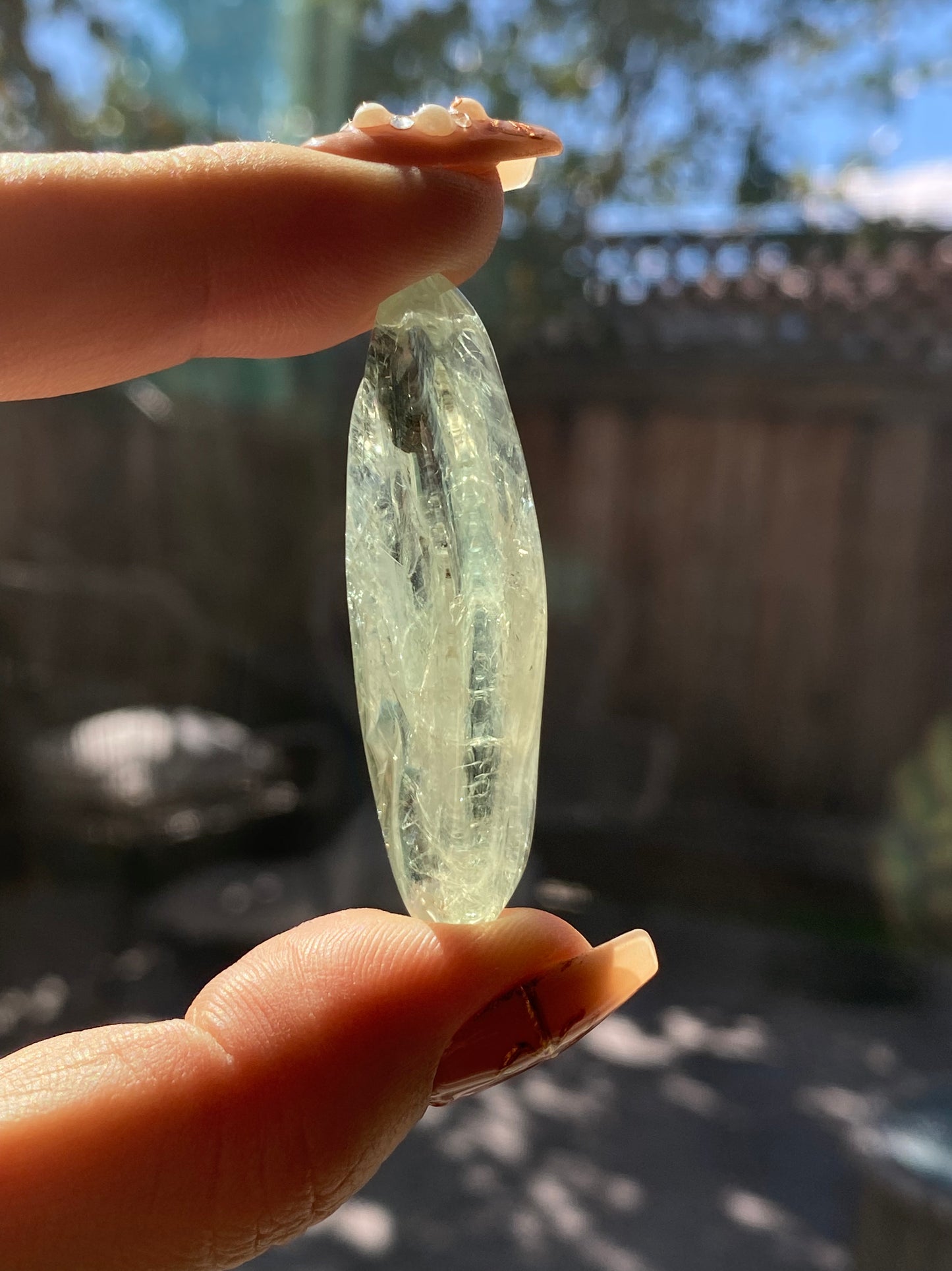 AAAA Clear grade Natural raw light green Beryl ,clear Berylite,good for pendant